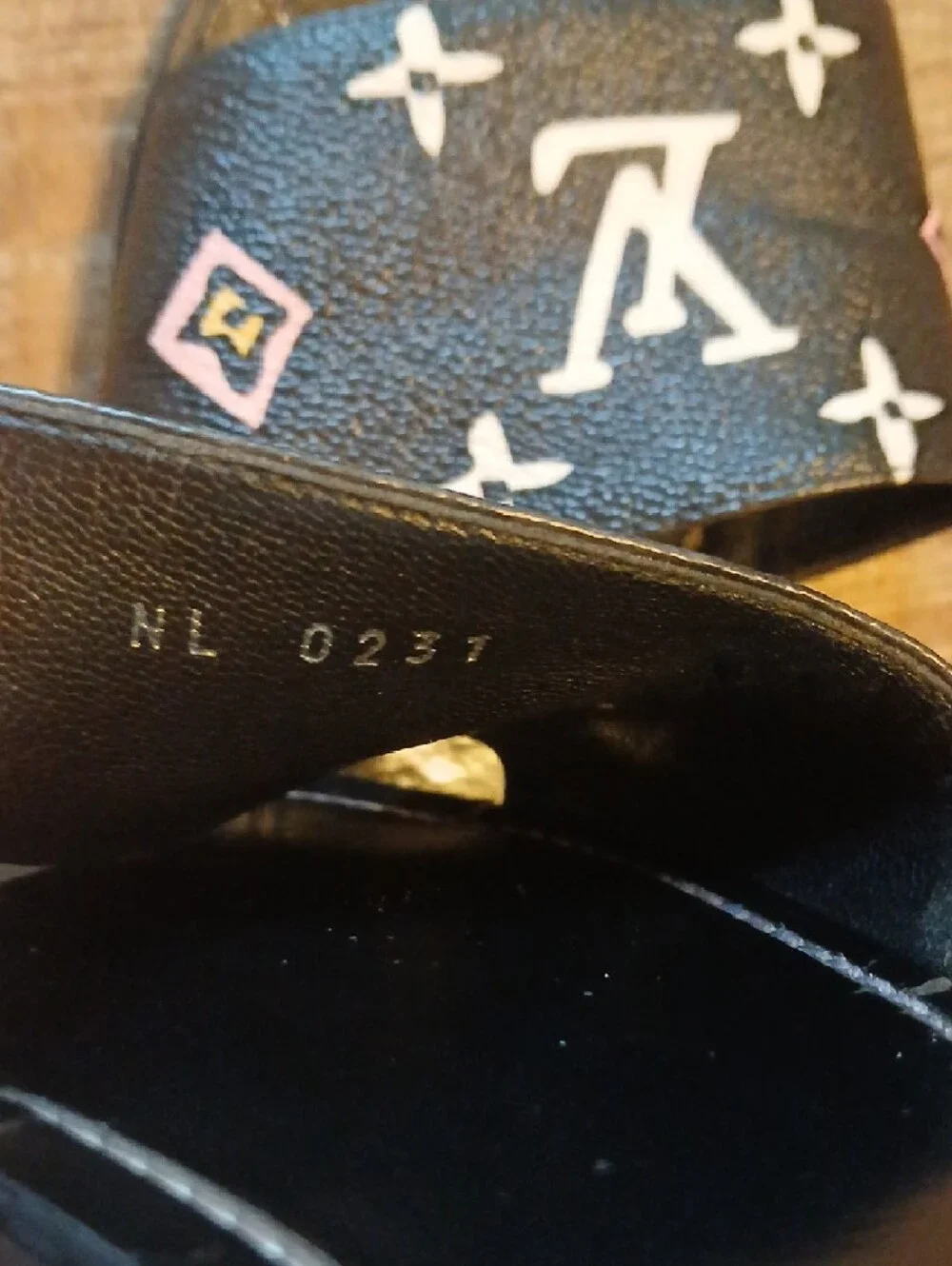 Louis Vuitton Wild at Heart Bold Monogram NL 0231 FlatSlide